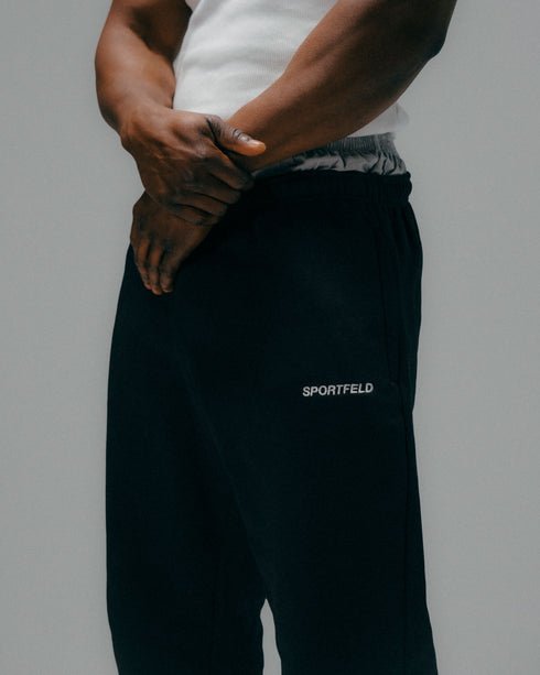 Sportfeld Trackpants - Moonless Black